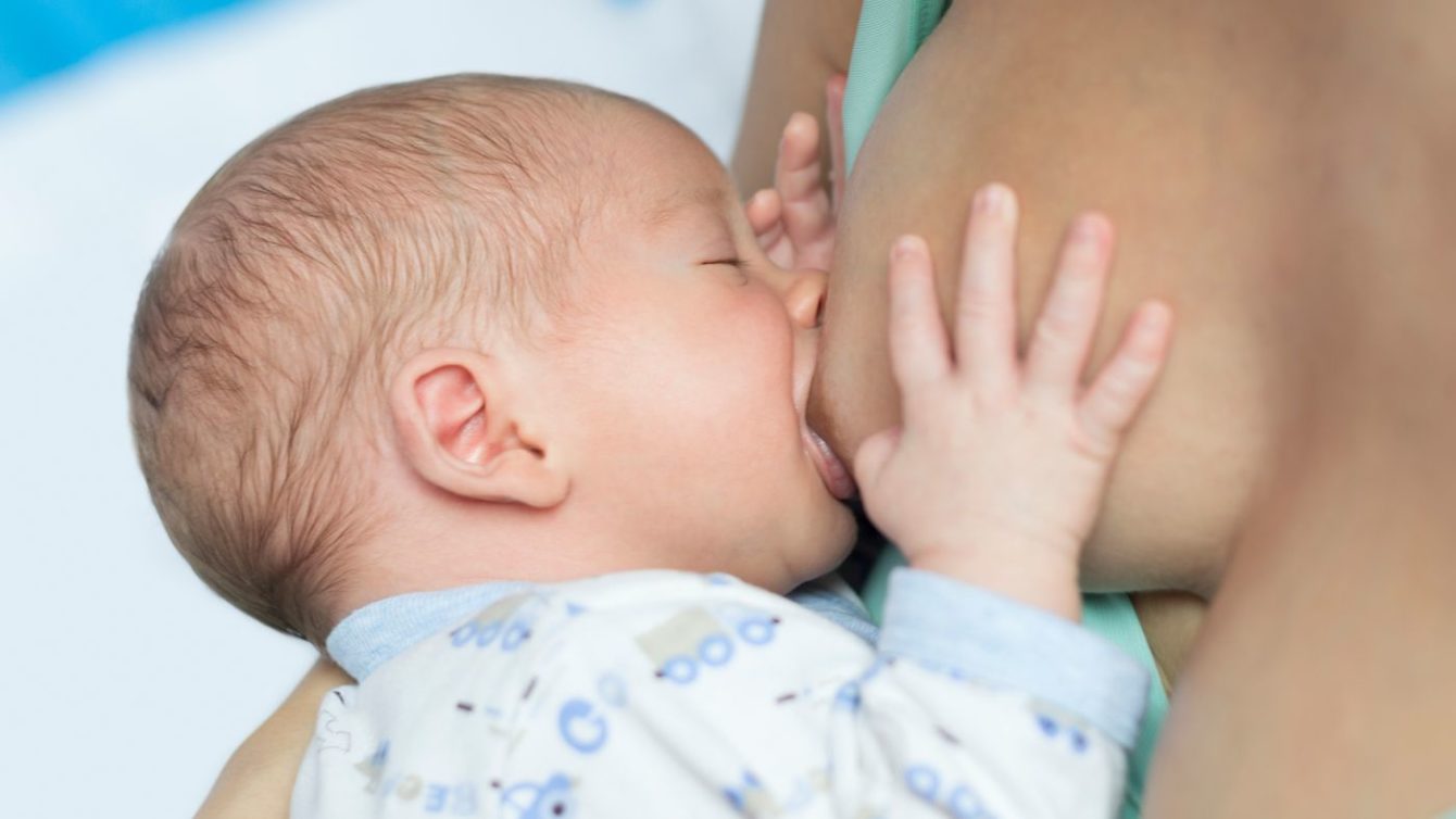 6 simple steps to a good breastfeeding latch