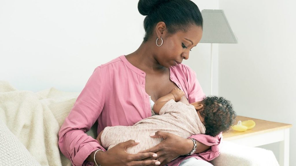 9 breastfeeding problems in the first month – solved